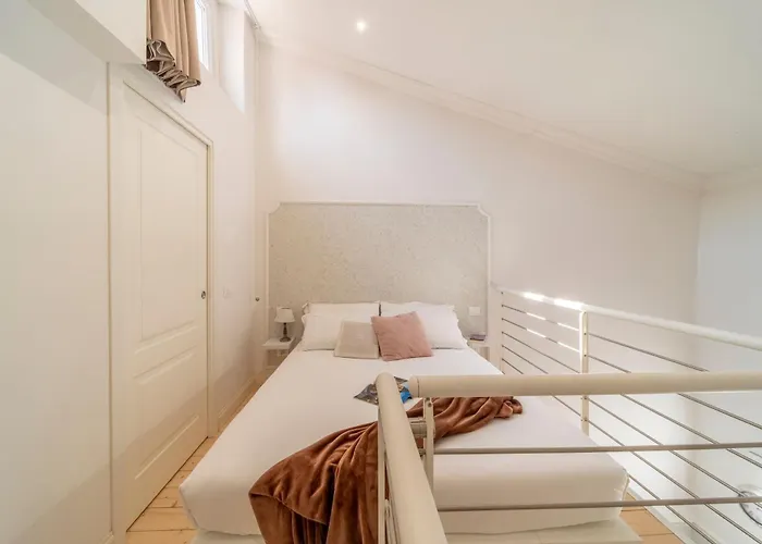 Boutique - Magnolia *